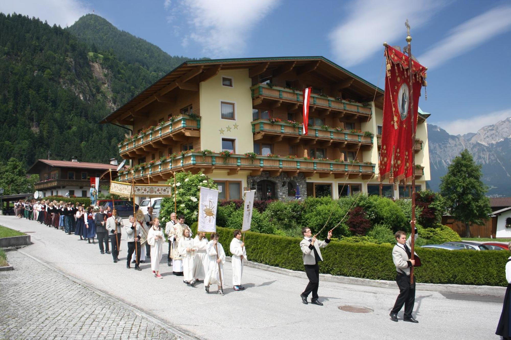 Hotel Gasthof Jaeger Zillertal Шліттерс Екстер'єр фото